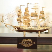 Bán mô hình thuyền buồm mạ vàng 24 k uy tín HCM